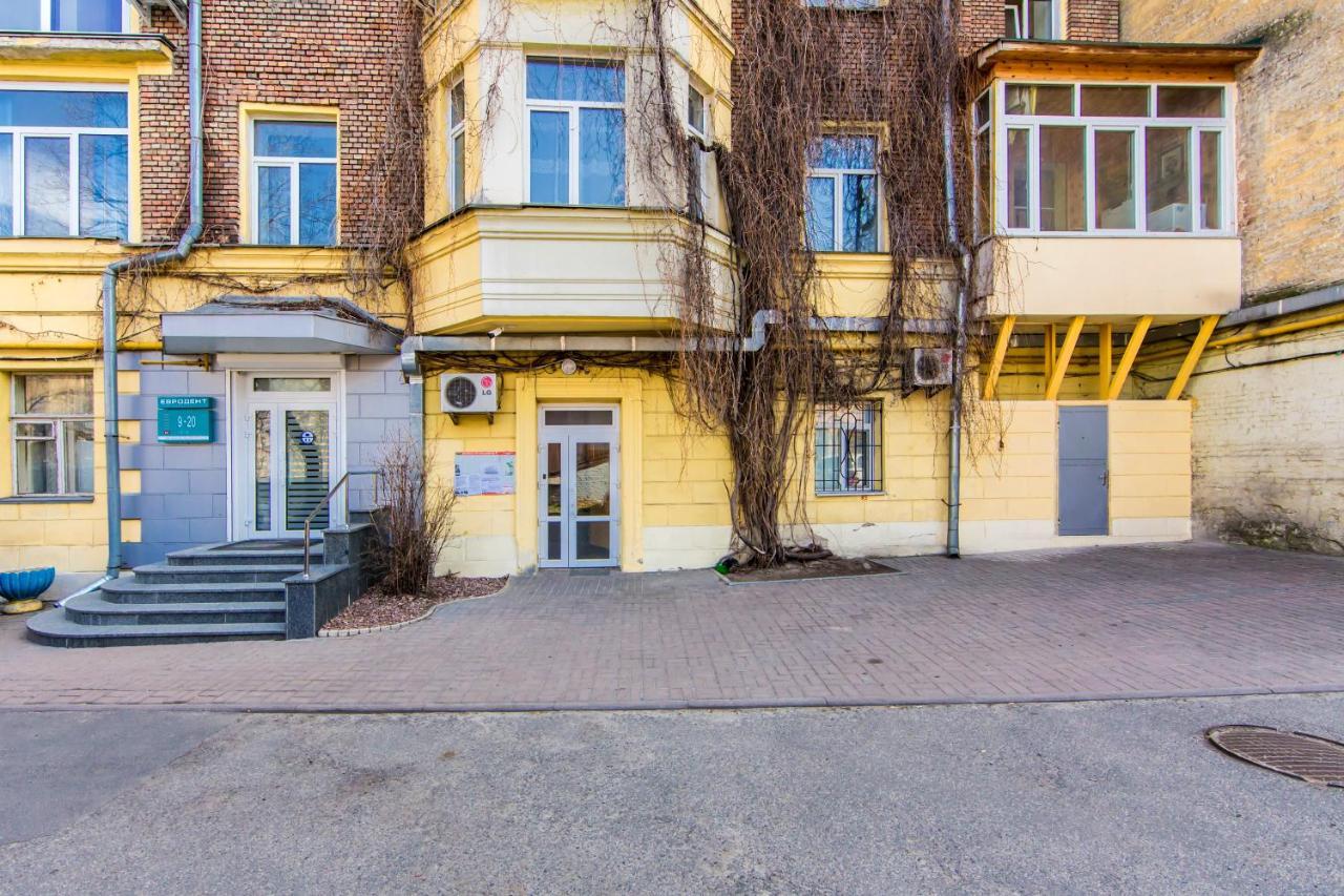 ЦЕНТР 2 комнатная квартира возле ТЦ Arena-City Киев Экстерьер фото